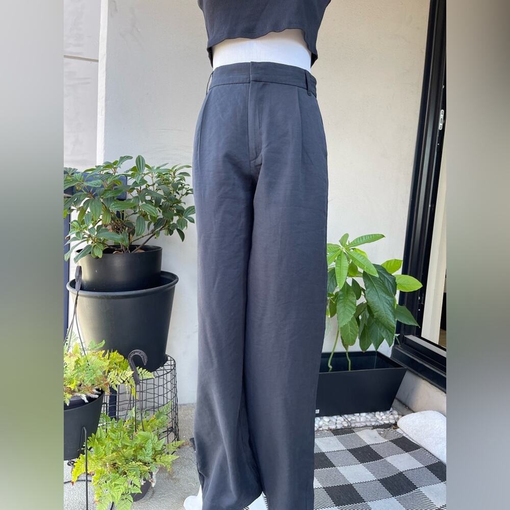 🌿 ZARA WIDE LEG PLEATED PANTS IN BLACK, XS